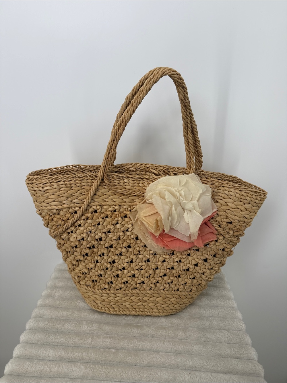 J Crew Natural Straw boho Tote Bag with Floral Accent 19” x 12”